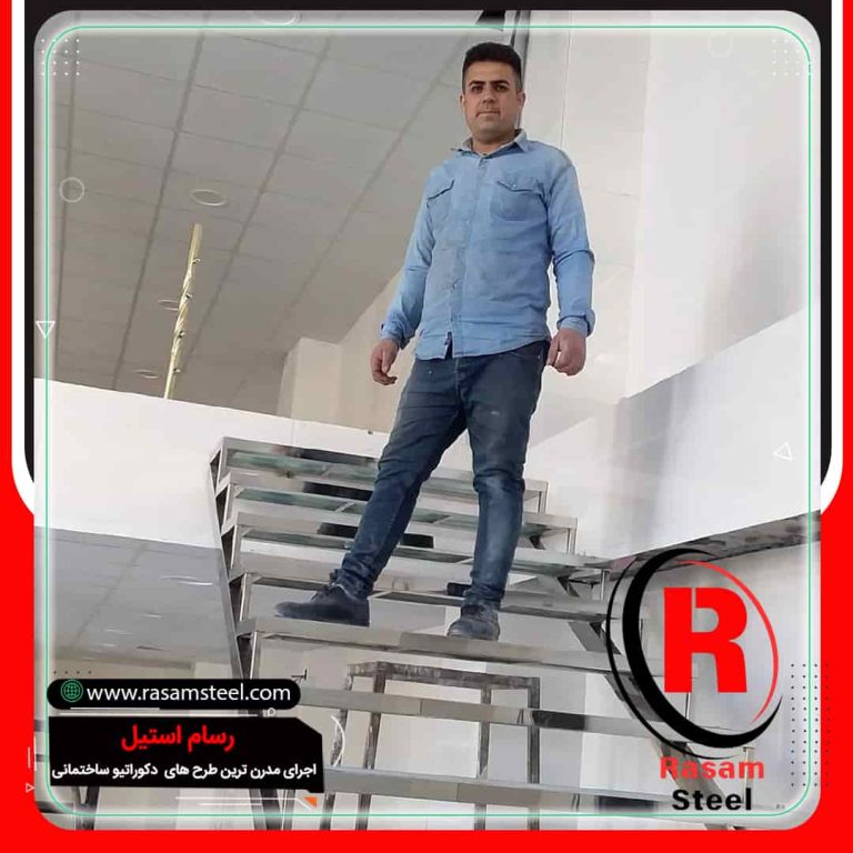 پروژه ساخت راه پله استیل شیشه ای