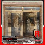 درب استیل طلایی ورودی هتل و رستوران