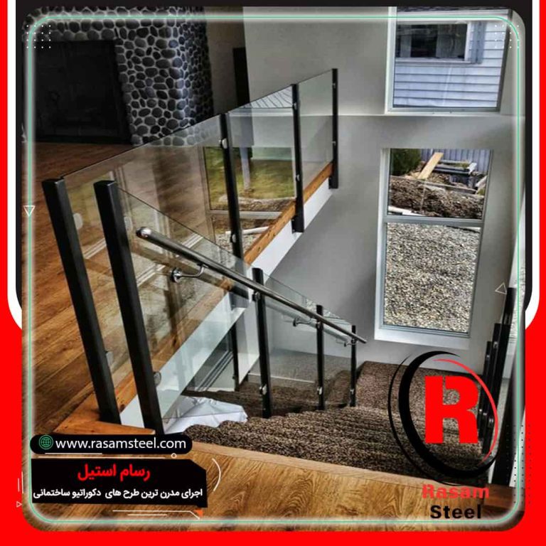 نرده راه پله لوله مشکی و شیشه ای