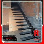 اجرای شاسی راه پله معلق فلزی