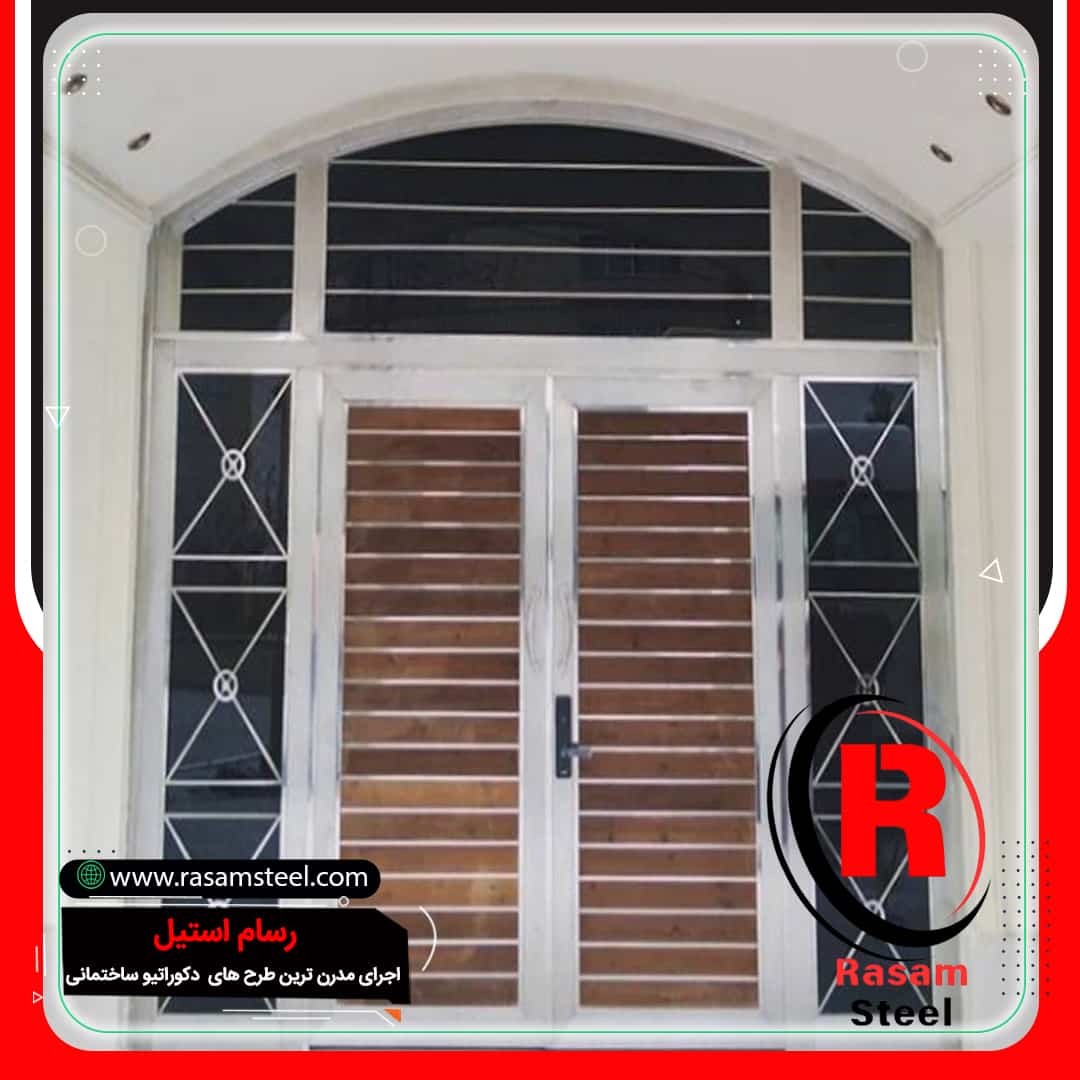 9- درب استیل کتیبه دار – سفارت عمان